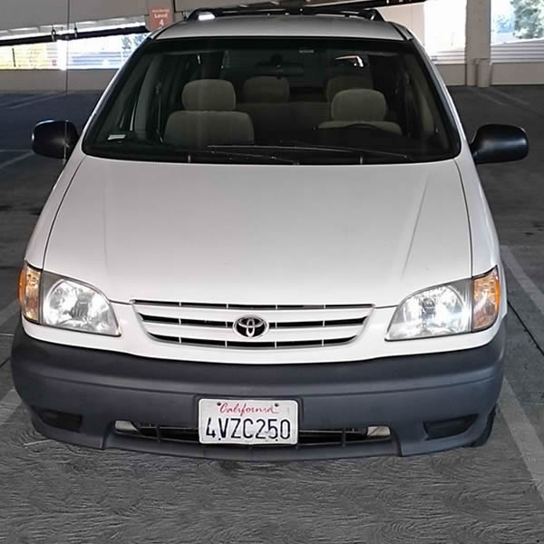 TOYOTA SIENNA FRONT