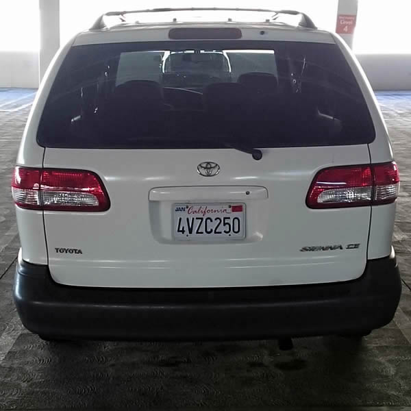 TOYOTA SIENNA BACK